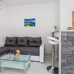 Bernardeta 3*