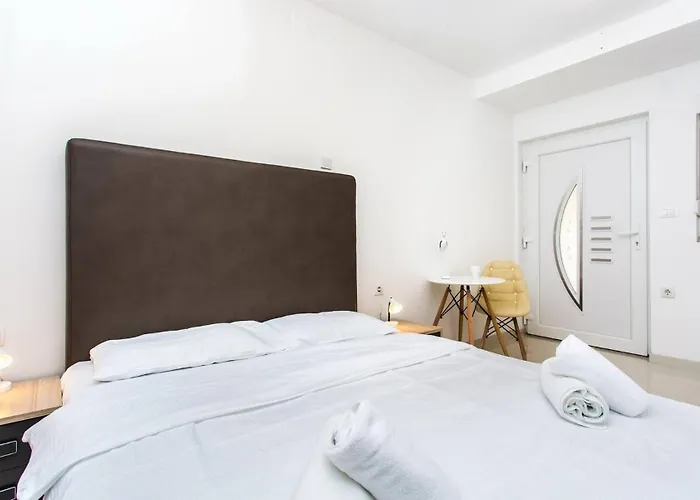 Bernardeta 1 3* Baška