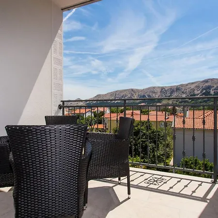 Bernardeta 1 3* Baška