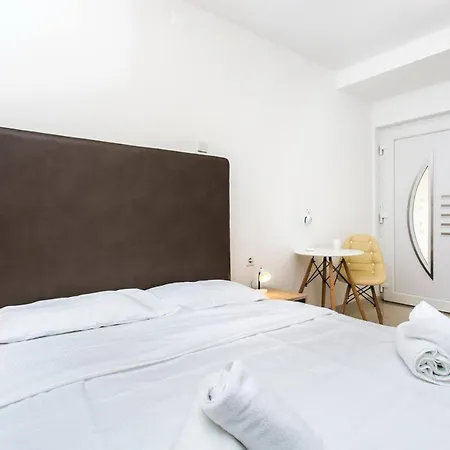 Bernardeta 1 3* Baška