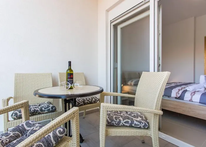 Bernardeta 1 Πανσιόν Baška